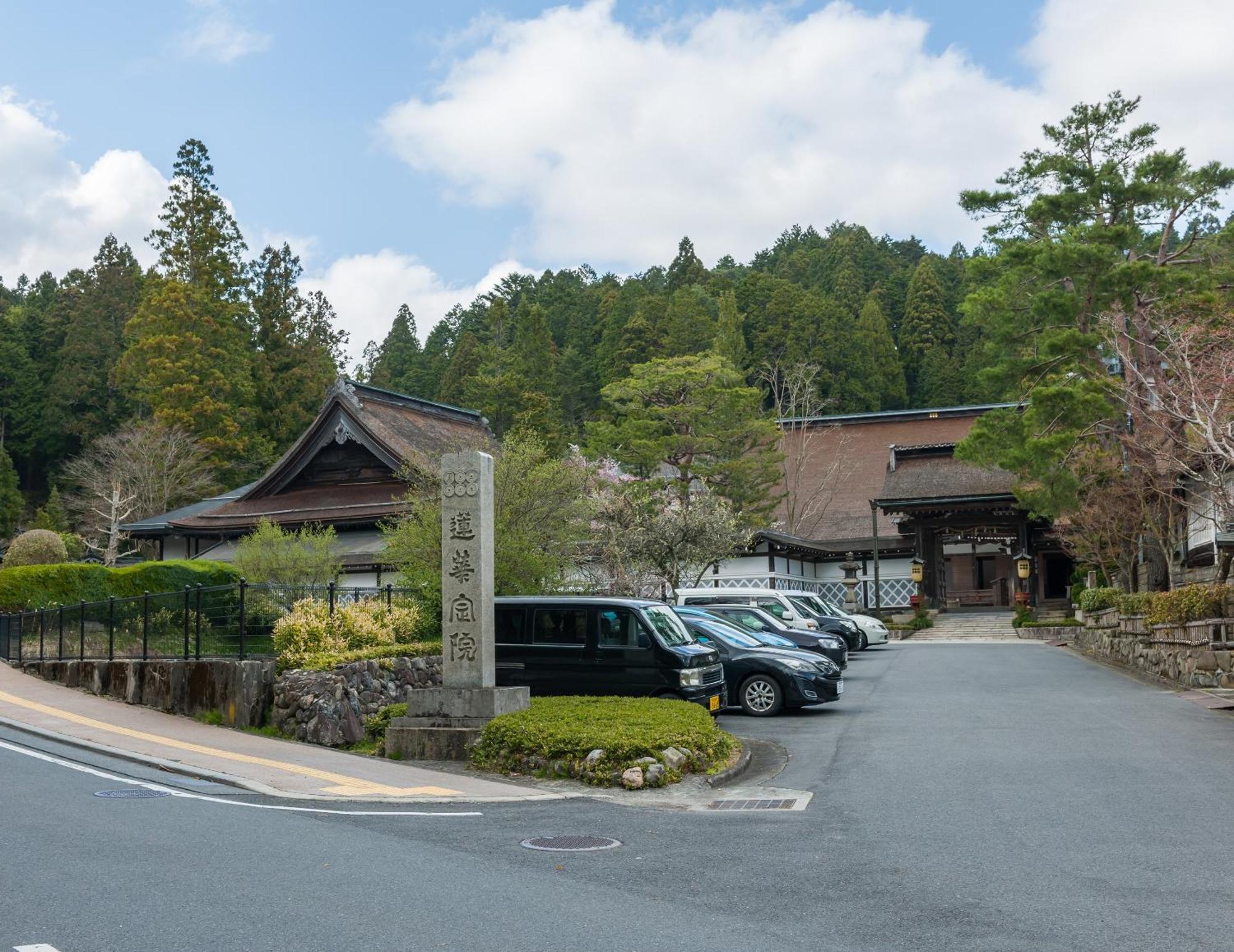 Koyasan Sanadabo Rengejoin 호텔 외부 사진
